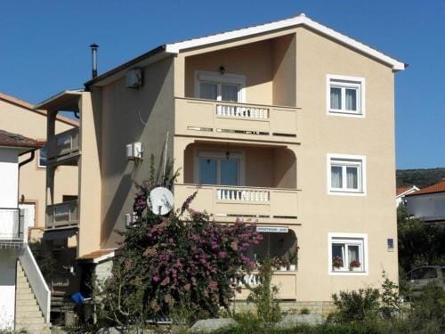 Apartments Jasko 2895 Hotel in Lika-Senj County