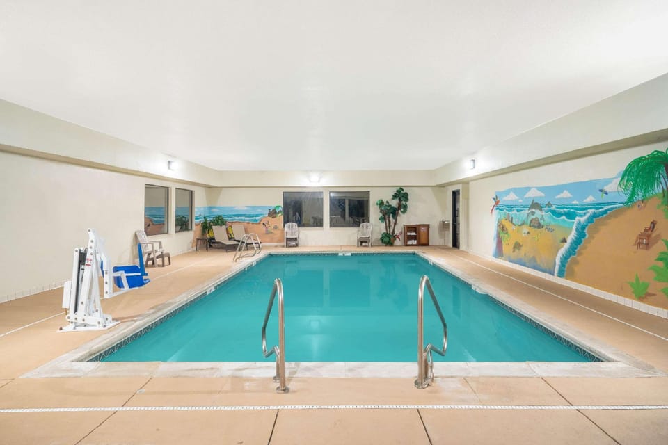 Baymont by Wyndham Albany Hotel in Kentucky