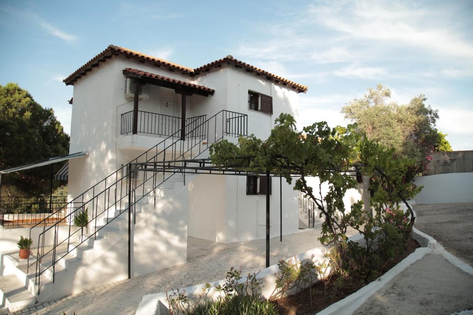 Villa Elpiniki Apartment hotel in Troulos