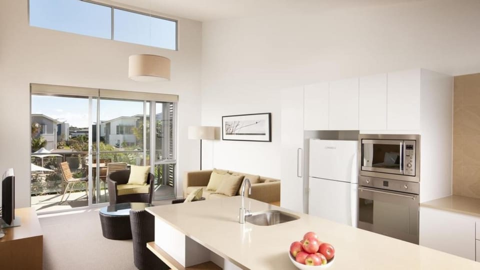 Pullman Magenta Shores Resort Hotel in Central Coast
