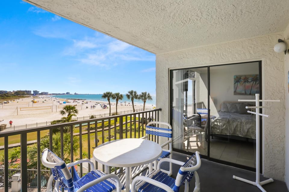 Caprice Resort by Travel Resort Services Apartment hotel in Treasure Island