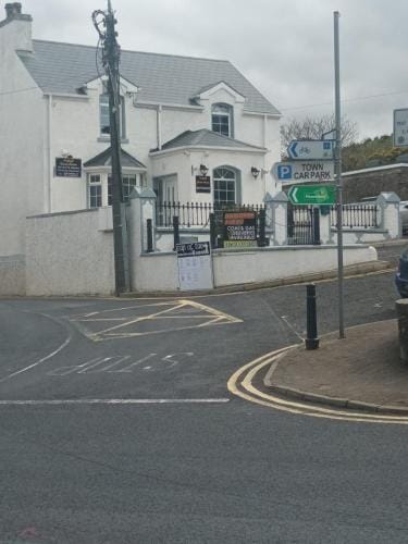 Ardhill House The Diamond, in the Heart of Ardara Town , F94 C7X9 Hotel in County Donegal