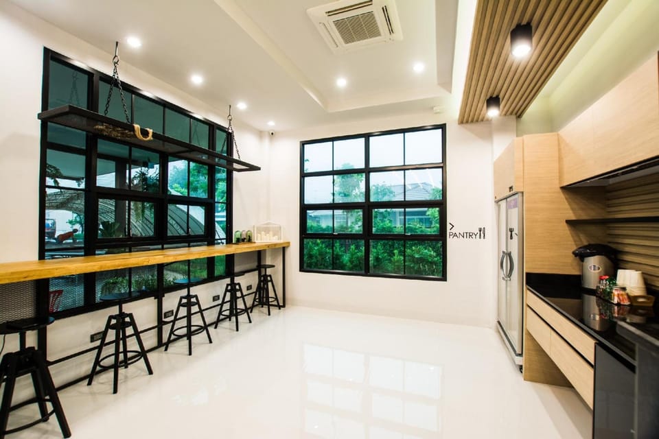 Bar/lounge