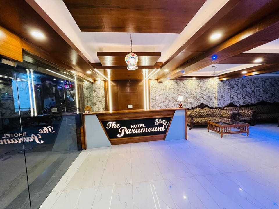 Airport Hotel The Paramont Hotel in New Delhi