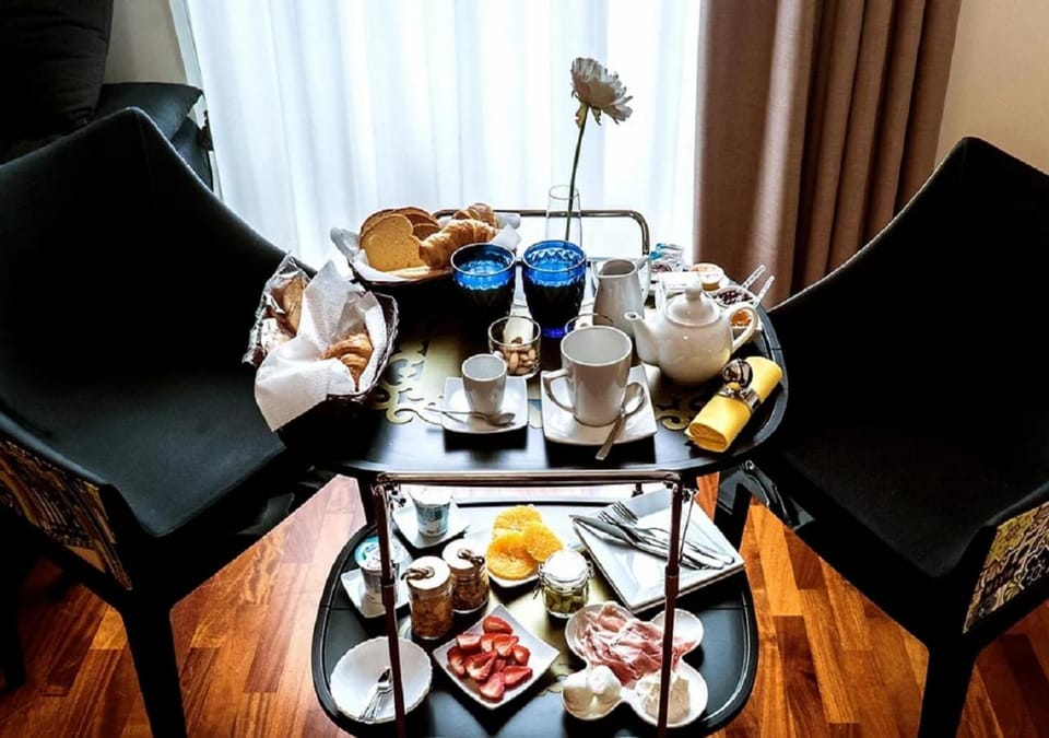 Artistic Charming House Hotel in Caserta