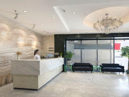 Xingyi Chain Hotel Jiangxia Metro Station Hotel in Guangzhou