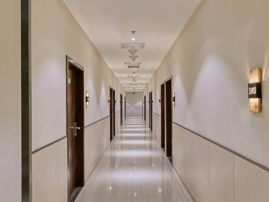 Xingyi Chain Hotel Jiangxia Metro Station Hotel in Guangzhou