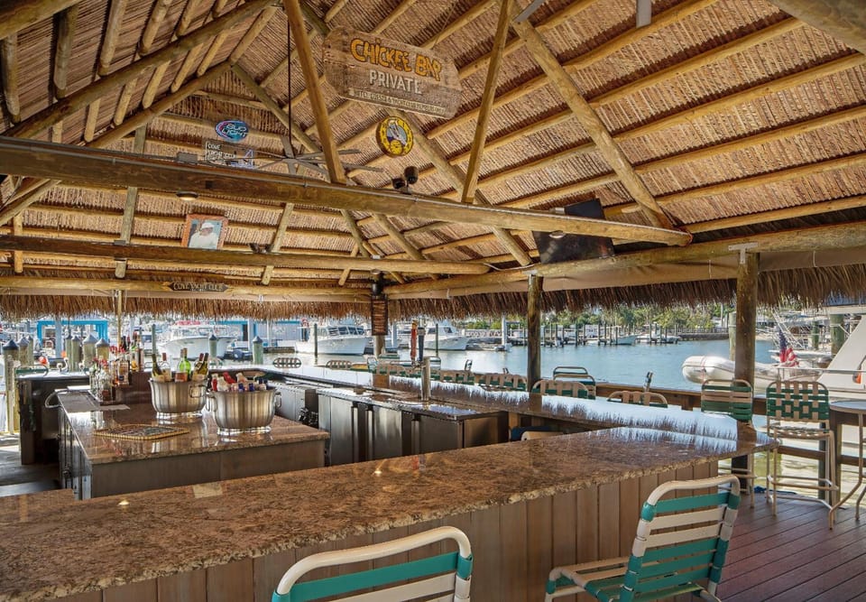 Cove Inn on Naples Bay Hotel in Naples