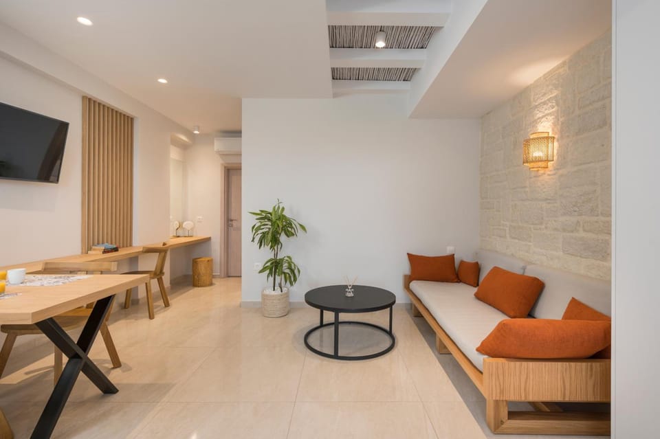 Esplanade Apartments - Heated Pool Apartment hotel in Crete