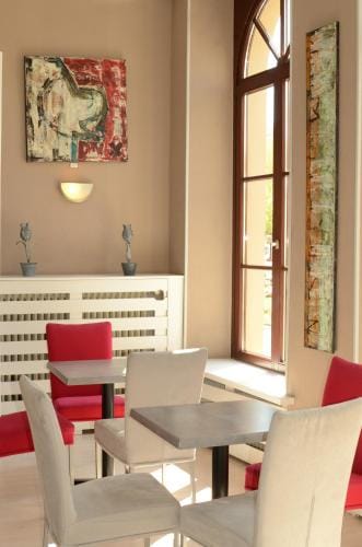 Hotel Restaurant Le Paris Hotel in Luxembourg District, Luxembourg