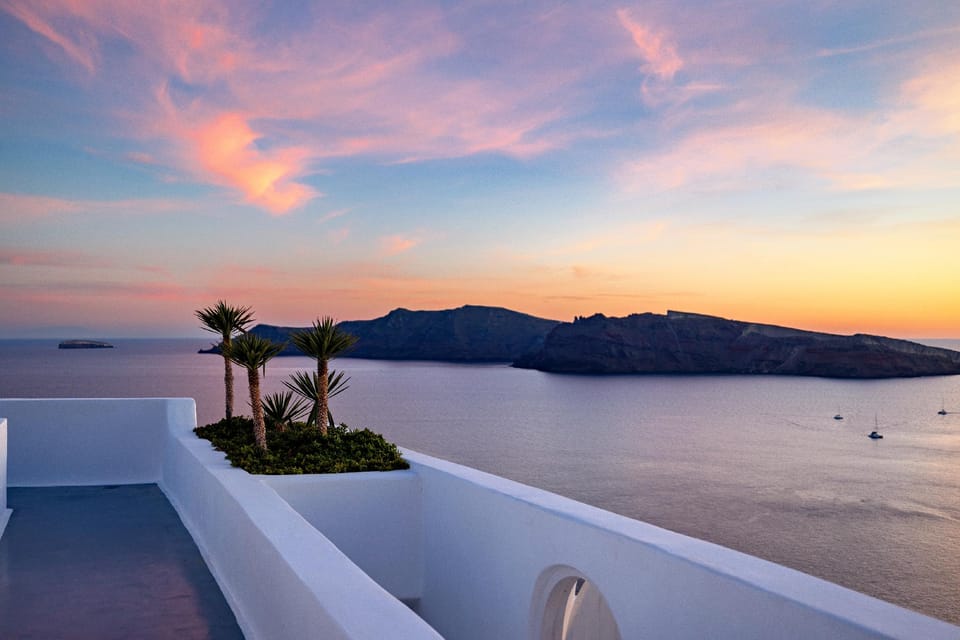 IKIES Santorini Apartment hotel in Oia
