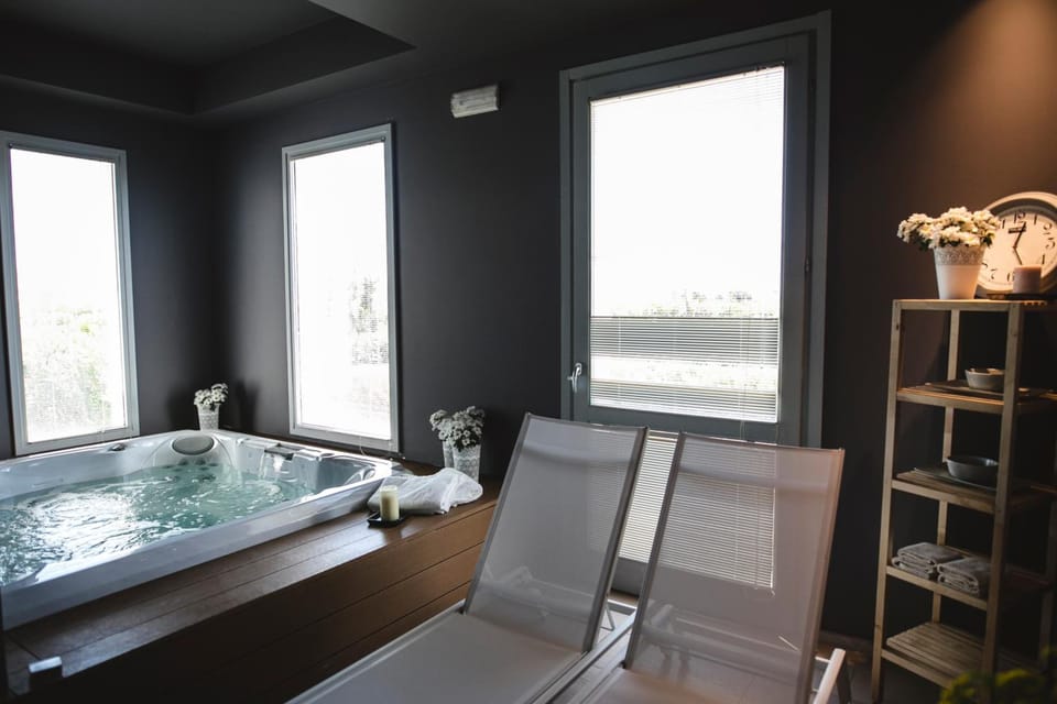 Hot tub