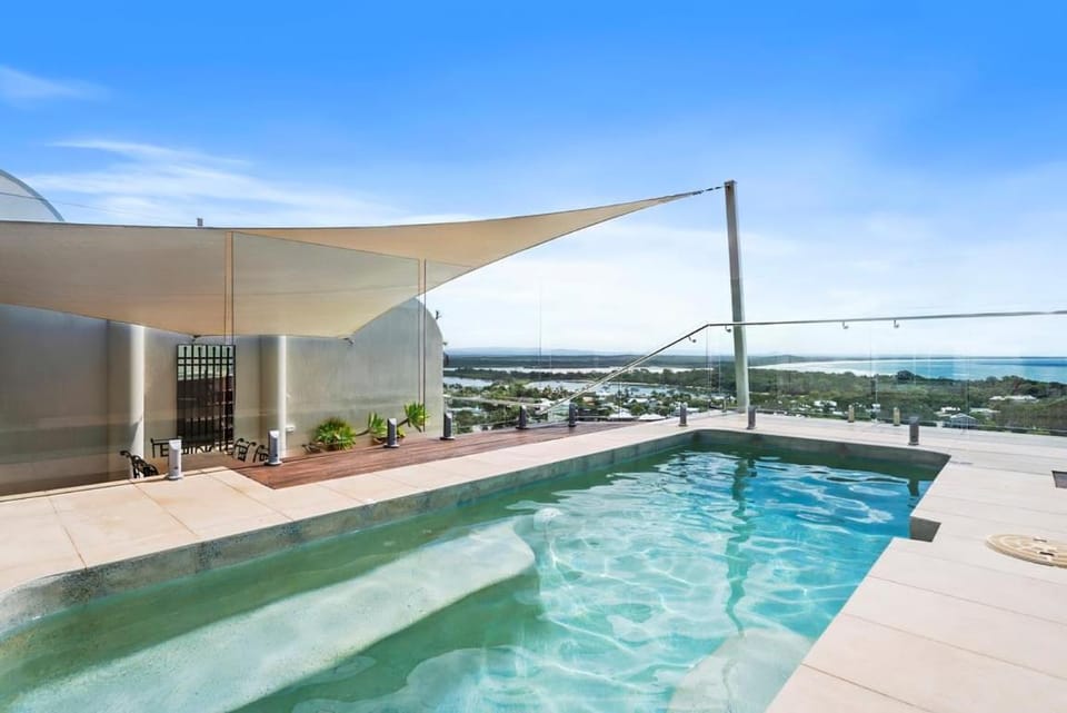 Noosa Crest Resort Apartment hotel in Noosa Heads
