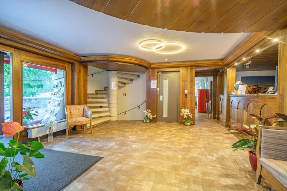 Schlosshotel - Self Check-In Hotel Hotel in Canton of Valais