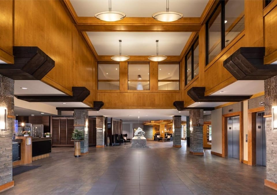 The Cove Lakeside Resort Resort in West Kelowna