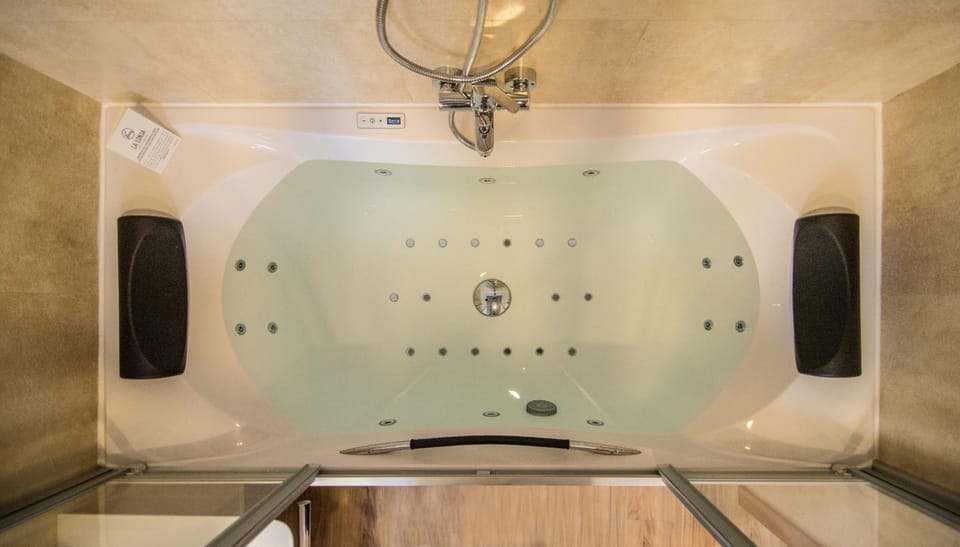 Hot tub