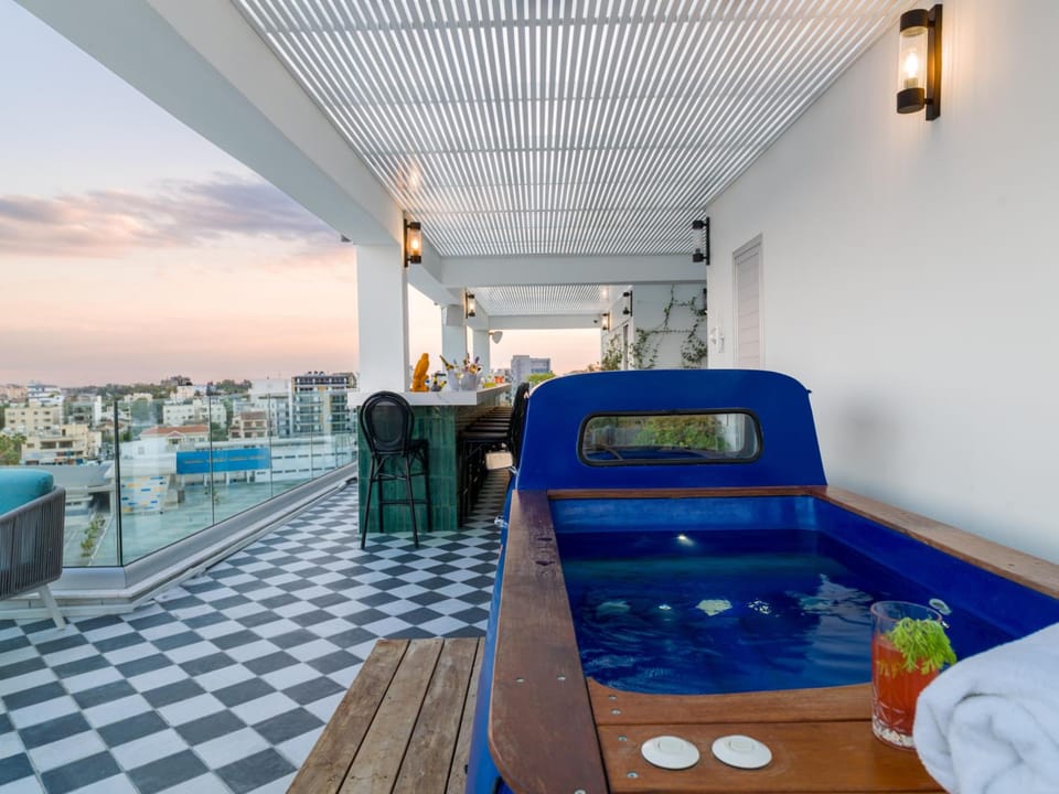 LIV URBAN Suites Apartment hotel in Larnaca