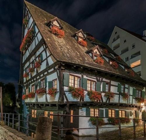 Schiefes Haus Hotel in Neu-Ulm