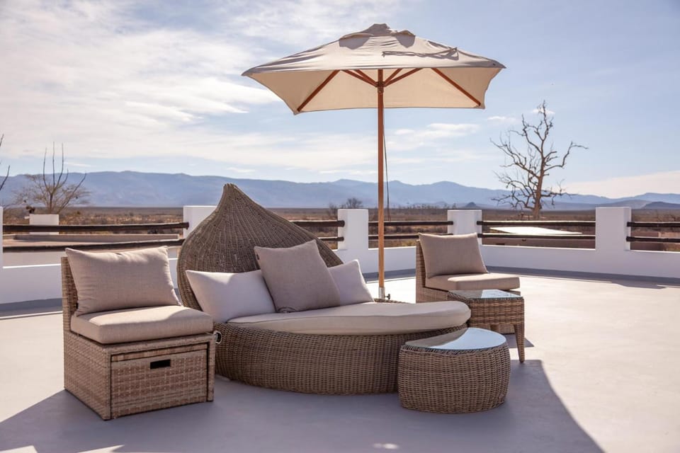 Inverdoorn Game Reserve Lodge in Western Cape