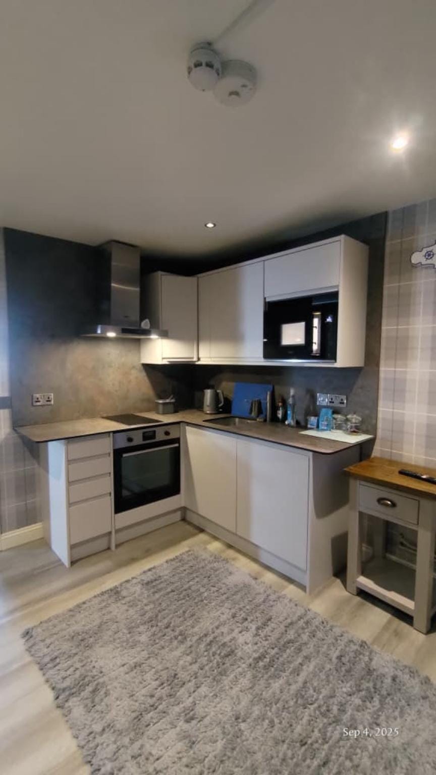 OYO Shore Surf Lodge Hotel in Newquay