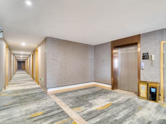 Fairyland Hotel (Tiantai New City Plaza) Hotel in Zhejiang