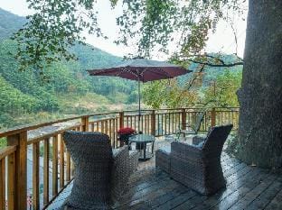 Tree House Guesthouse Hotel in Hangzhou