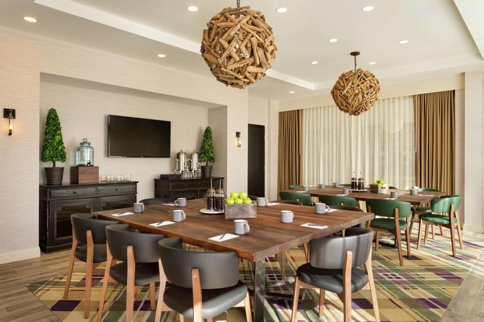 Hotel Saranac, Curio Collection by Hilton Hotel in Upper Saranac Lake