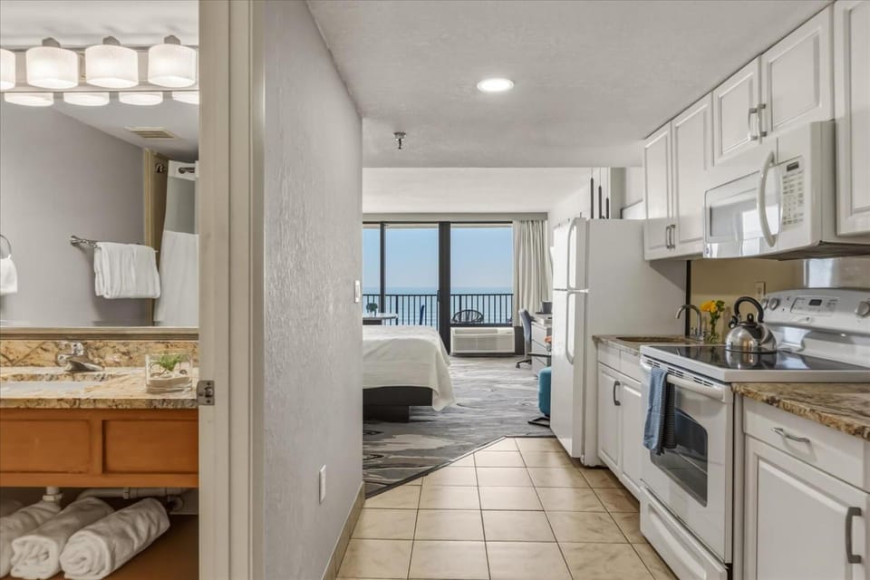 Nautilus Inn - Daytona Beach Hotel in Florida