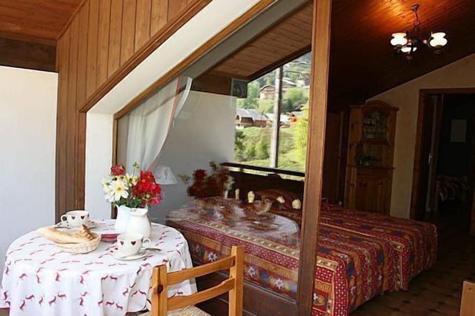 Au Bois de Lune Hotel in Châtel