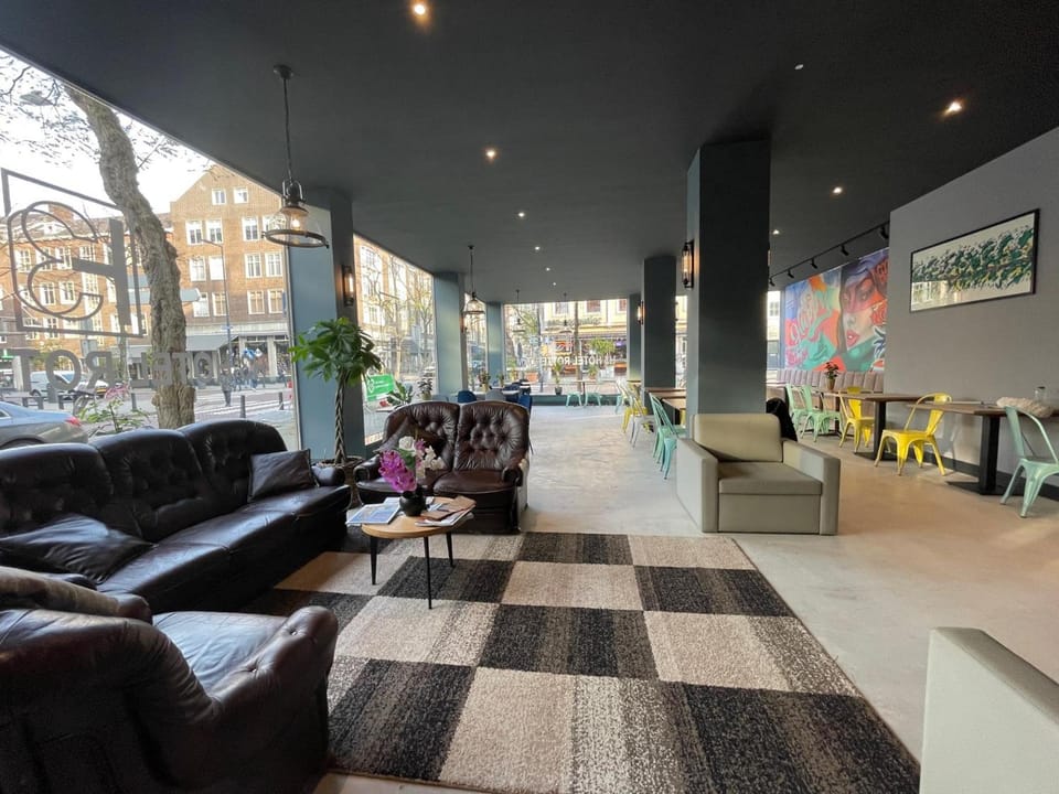 Bar/lounge