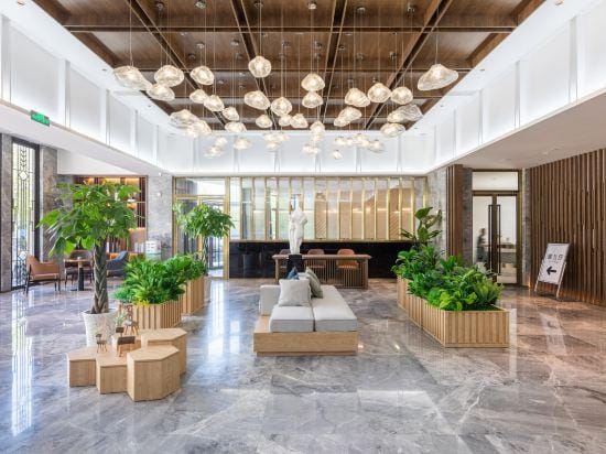 Qingmu Platinum Hotel (Nanjing Xinjiekou Subway Station Youyi Square) Hotel in Nanjing
