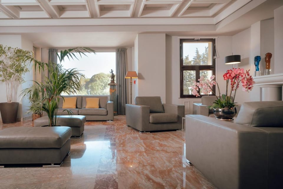 Ermitage de l'Oasis & Spa - Cannes Mandelieu Hotel in Mandelieu-La Napoule