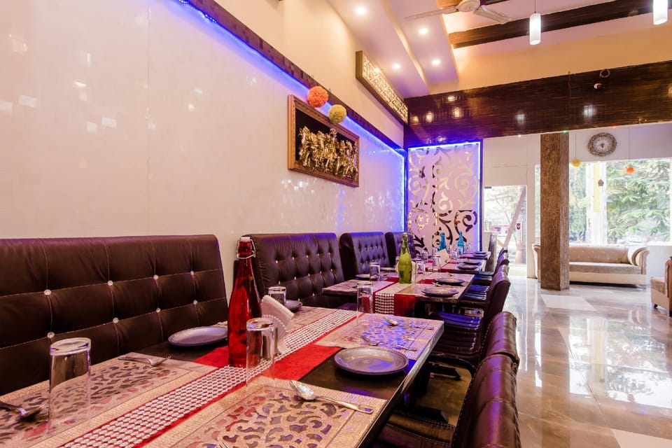 Collection O Phoenix Hotel in Maharashtra