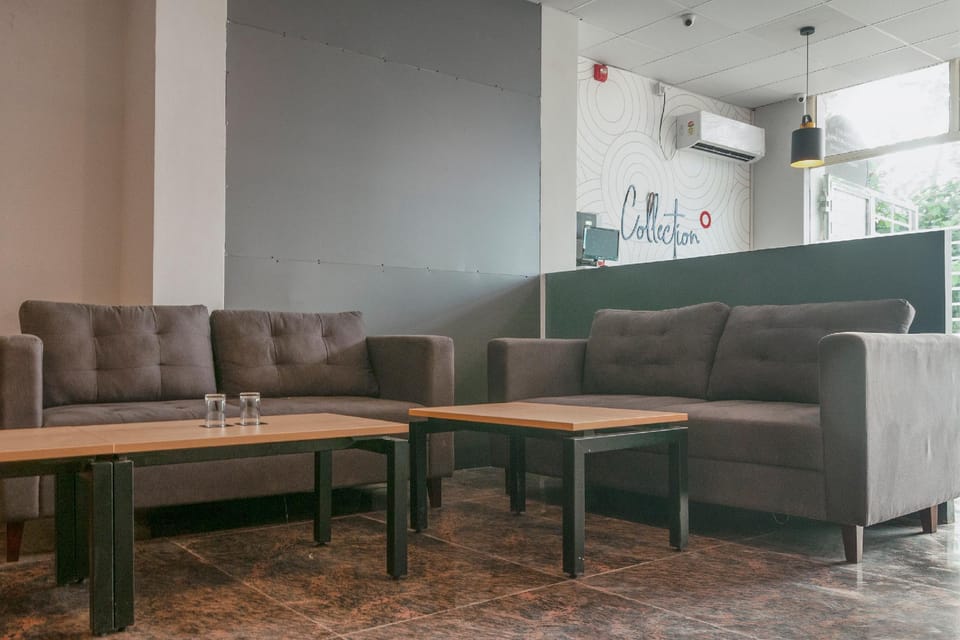Hotel O by OYO The Royal Collection Hotel in Gurugram