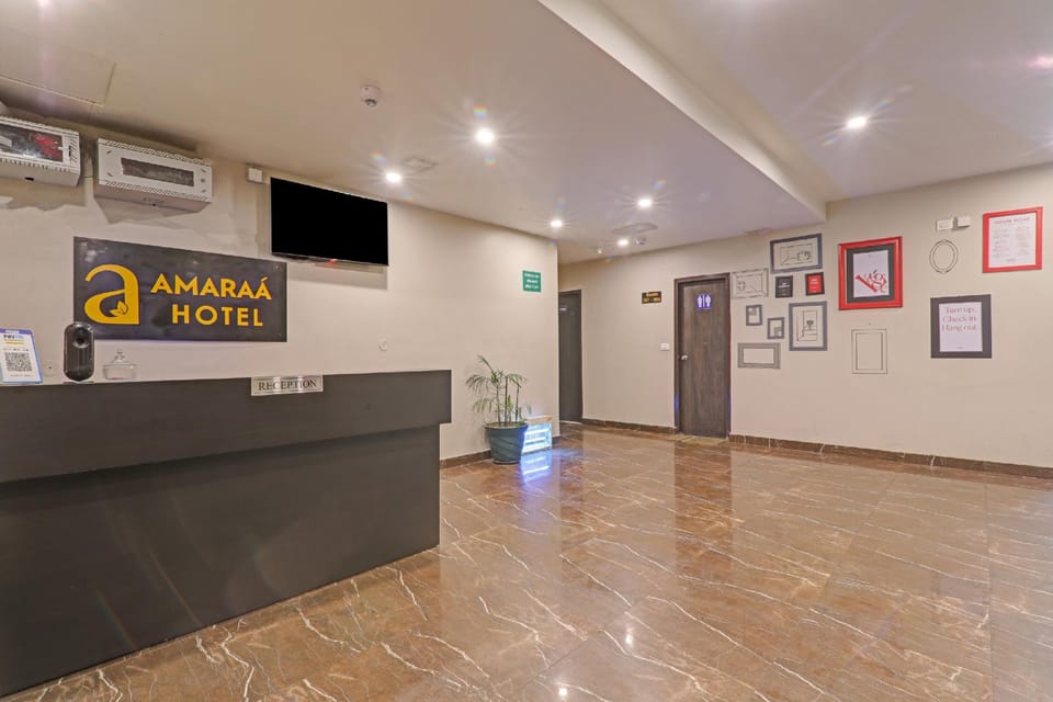 Super Townhouse Amaraa Hotel Near Phoenix Palassio Hotel in Lucknow