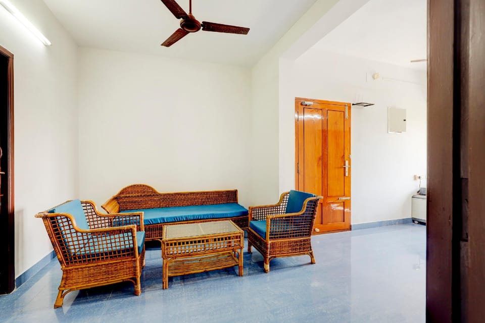 OYO Home Fantasea Uthandi Near Juhu Beach Hotel in Chennai