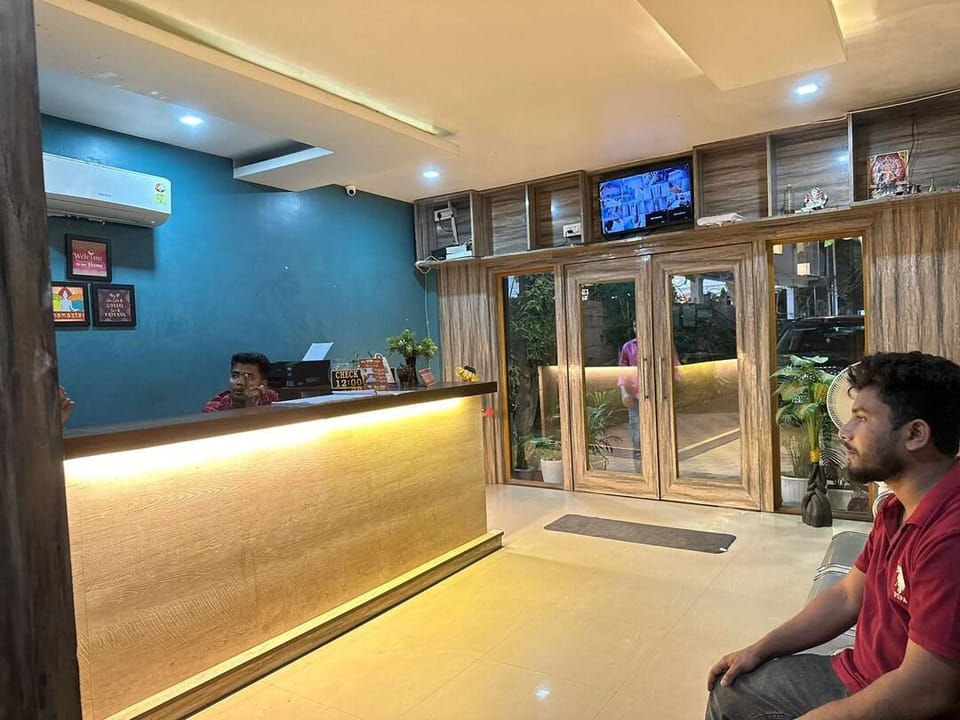 OYO 77340 OVIYA Homes Beltola Hotel in Bangladesh