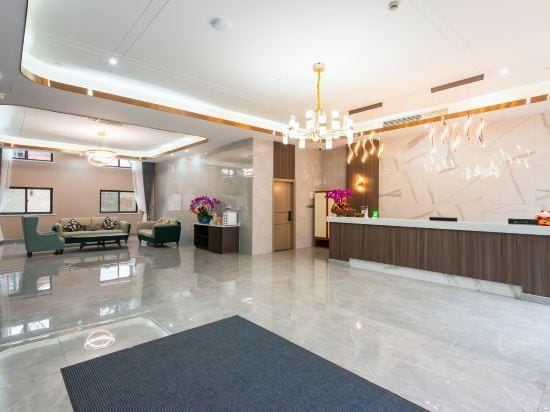 Baole Orange Light Luxury Hotel (Shanghai Qibao Subway Station) Hotel in Shanghai
