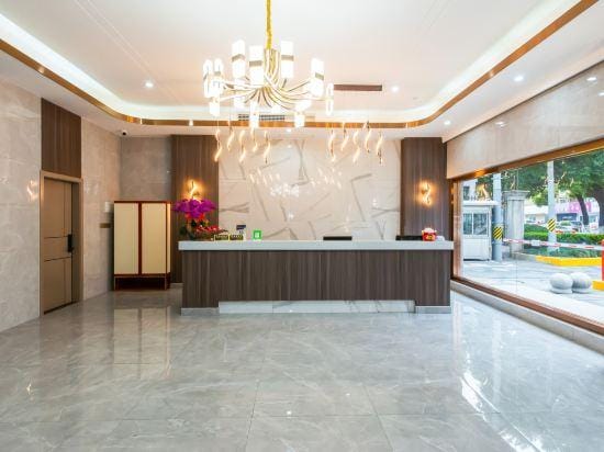 Baole Orange Light Luxury Hotel (Shanghai Qibao Subway Station) Hotel in Shanghai