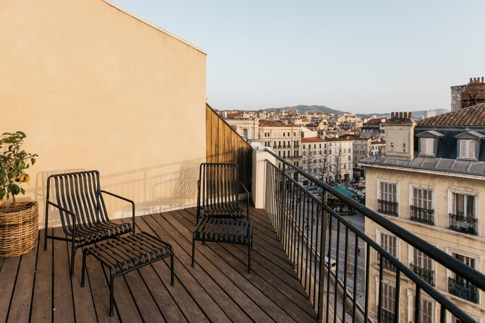 New Hotel Le Quai - Vieux Port Hotel in Marseille