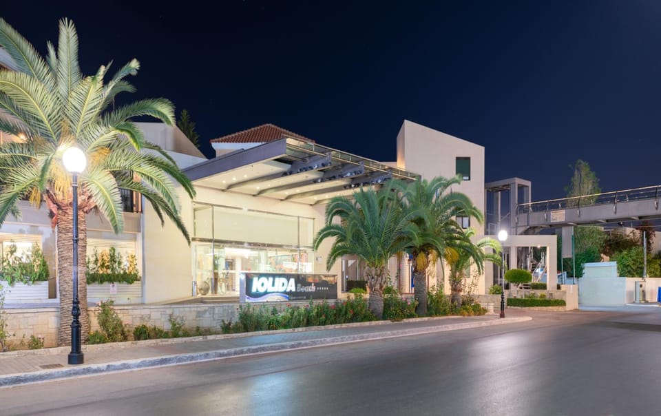 Iolida Beach by Smile Hotels Apartment hotel in Agia Marina