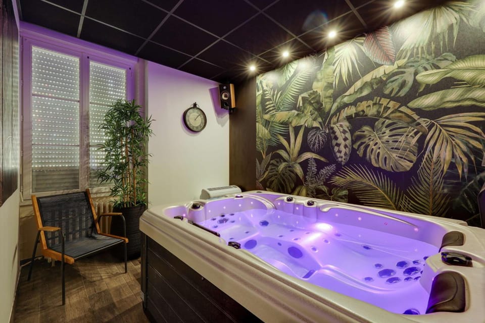 BRIT HOTEL & SPA Le Roc au Chien Hotel in Bagnoles de l'Orne Normandie