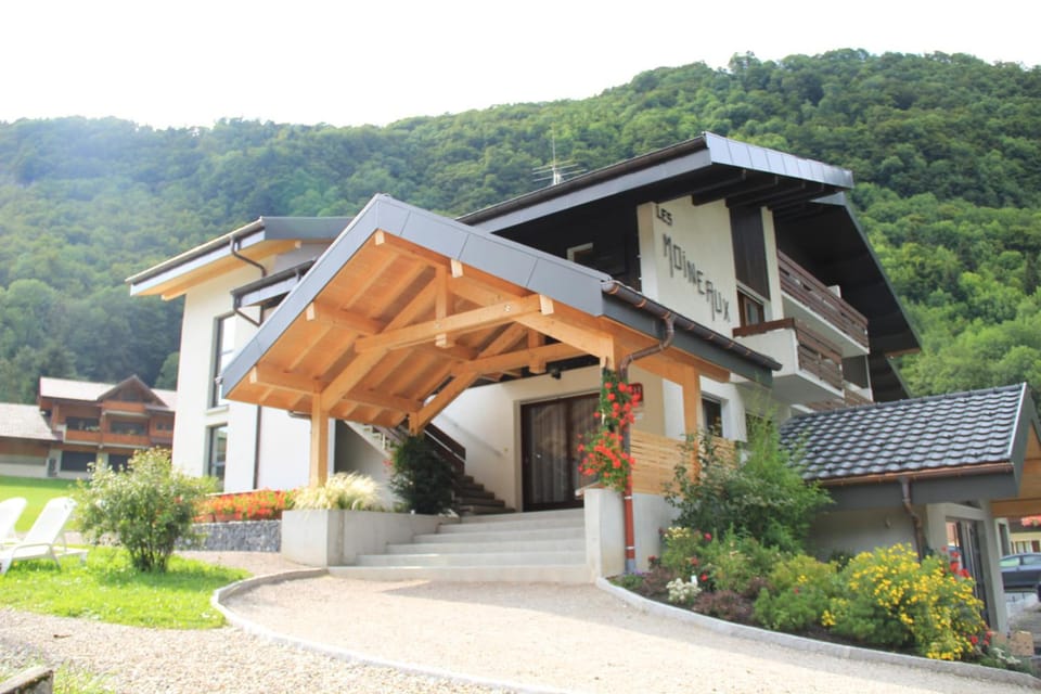Les Moineaux Hotel in Haute-Savoie