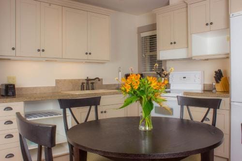 The Cottages on Salt Spring Island Hotel in Galiano Island