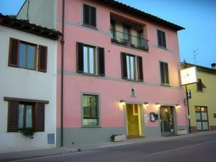 Locanda Il Gallo Hotel in Tuscany