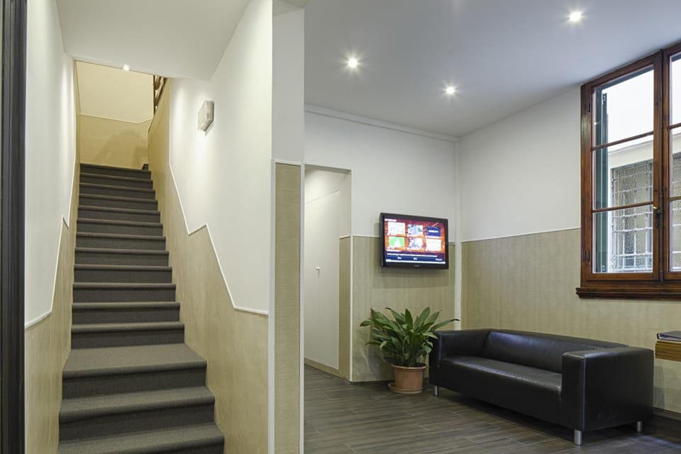 Shared lounge/TV area