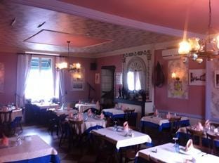 Logis Hostellerie Du Cheval Blanc Hotel in Centre-Val de Loire