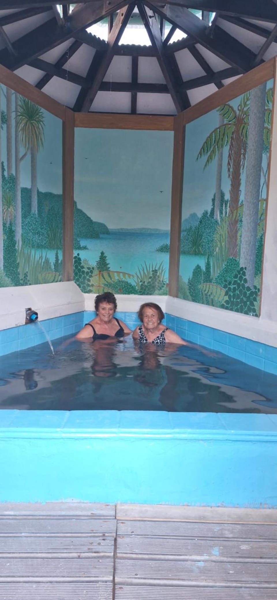 Hot spring bath