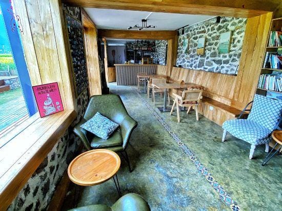 Bashe Hostel Hotel in China