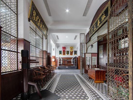 Hengdian World Studios · Sakura Pavilion Hotel in Zhejiang
